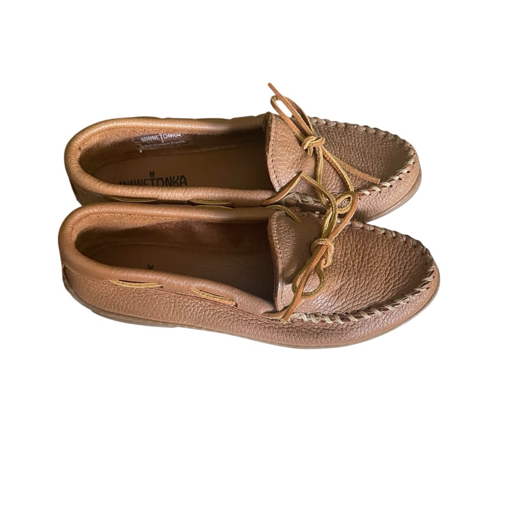 Minnetonka Tan Pebbled Leather Boat Loafer Moccasins with Tie Women's Size 9.5 - Picture 7 of 9